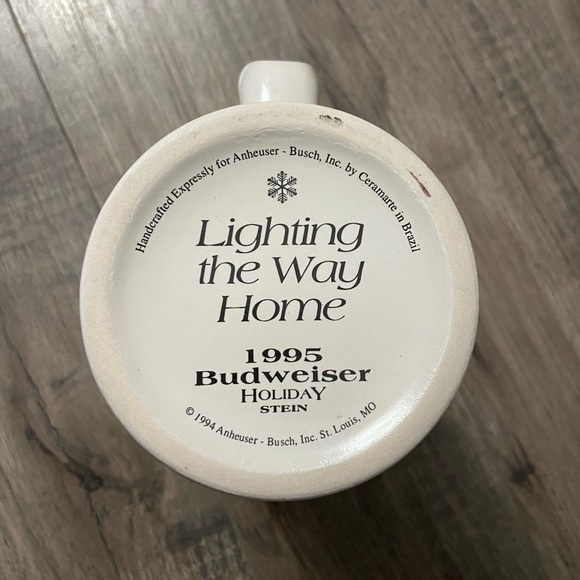 1995 Budweiser Holiday Stein “Lighting the Way Home” - Picture 6 of 7